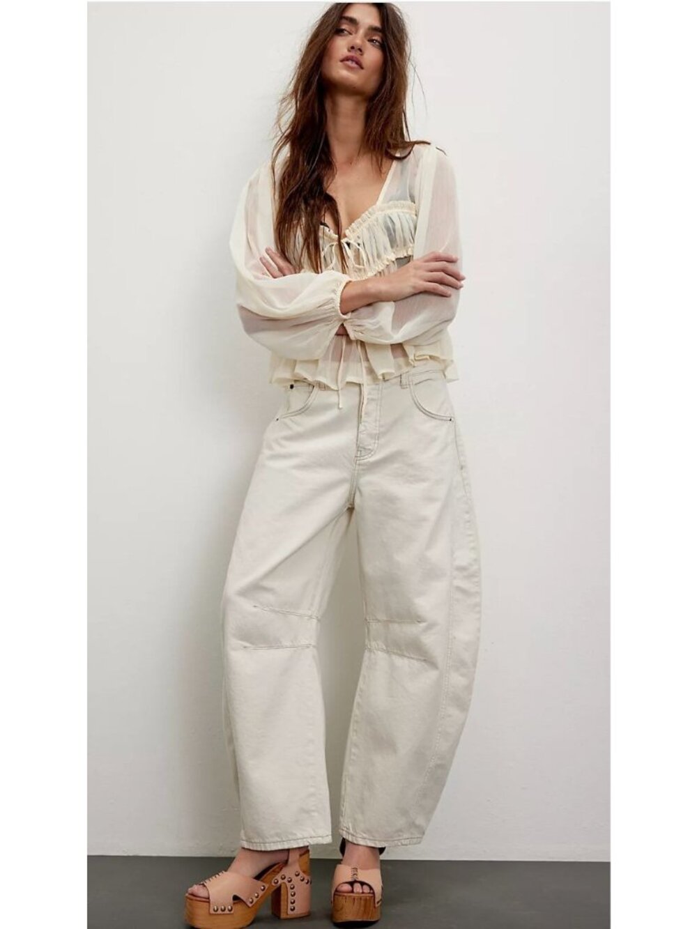 Free People We The Free Good Luck Mid-Rise Barrel Jeans Size 28 Denim Milk